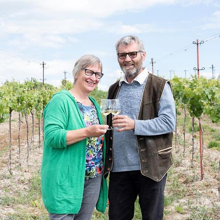Weingut Zur Schlafmuetze Hotell Herrnbaumgarten Exteriör bild