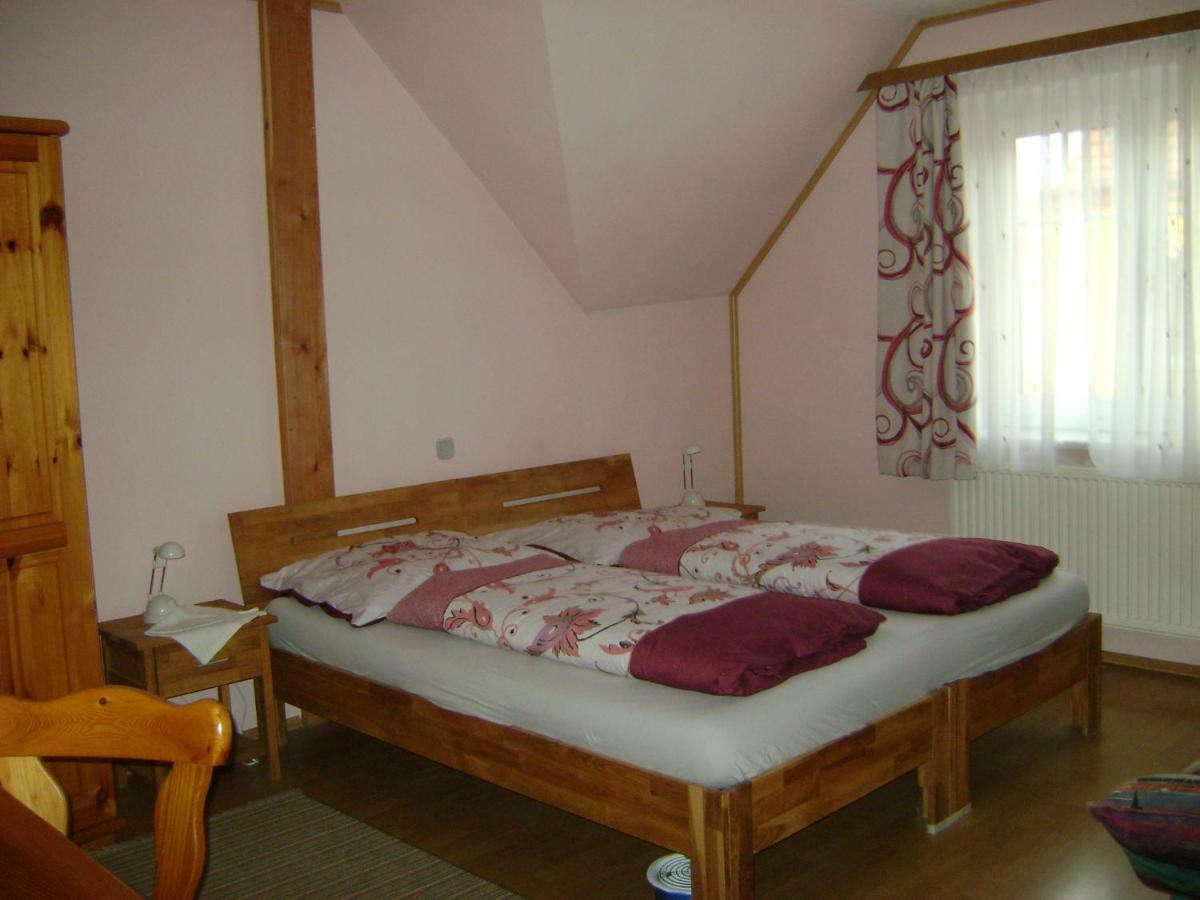 Weingut Zur Schlafmuetze Hotell Herrnbaumgarten Exteriör bild